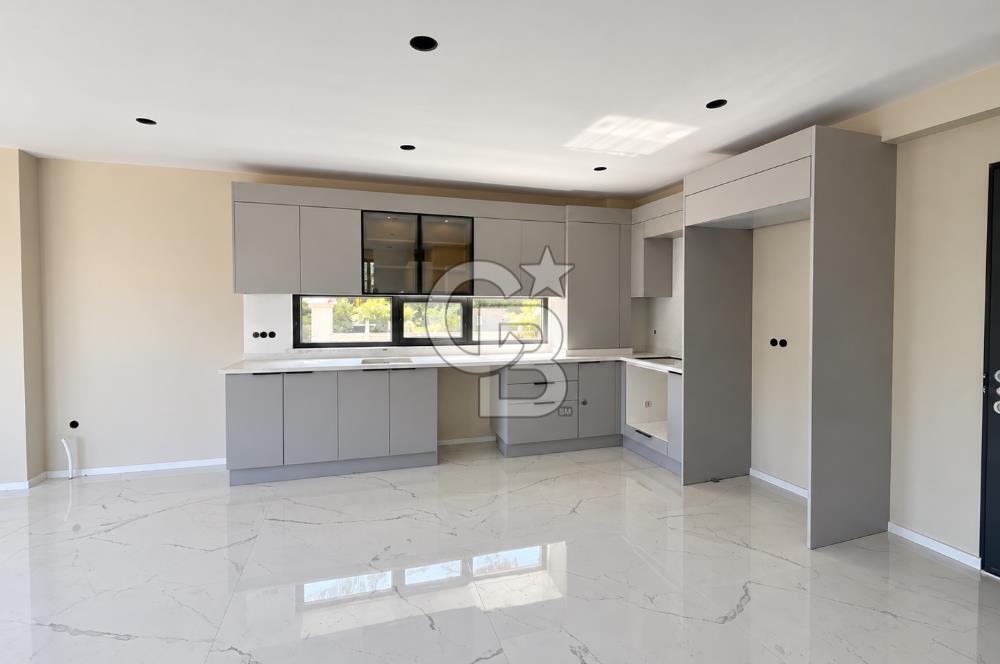 Şile Sofularda 480m² Arsa İçinde Özel Havuzlu Sıfır Villa