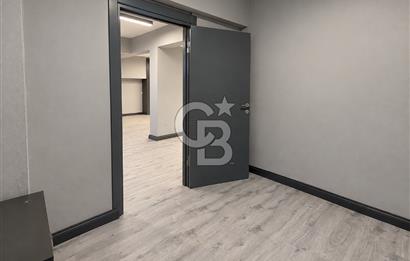 AKÇAYDA FIRSAT! ANA YOL ÜZERİNDE GENİŞ VİTRİNLİ KİRALIK İŞ YERİ