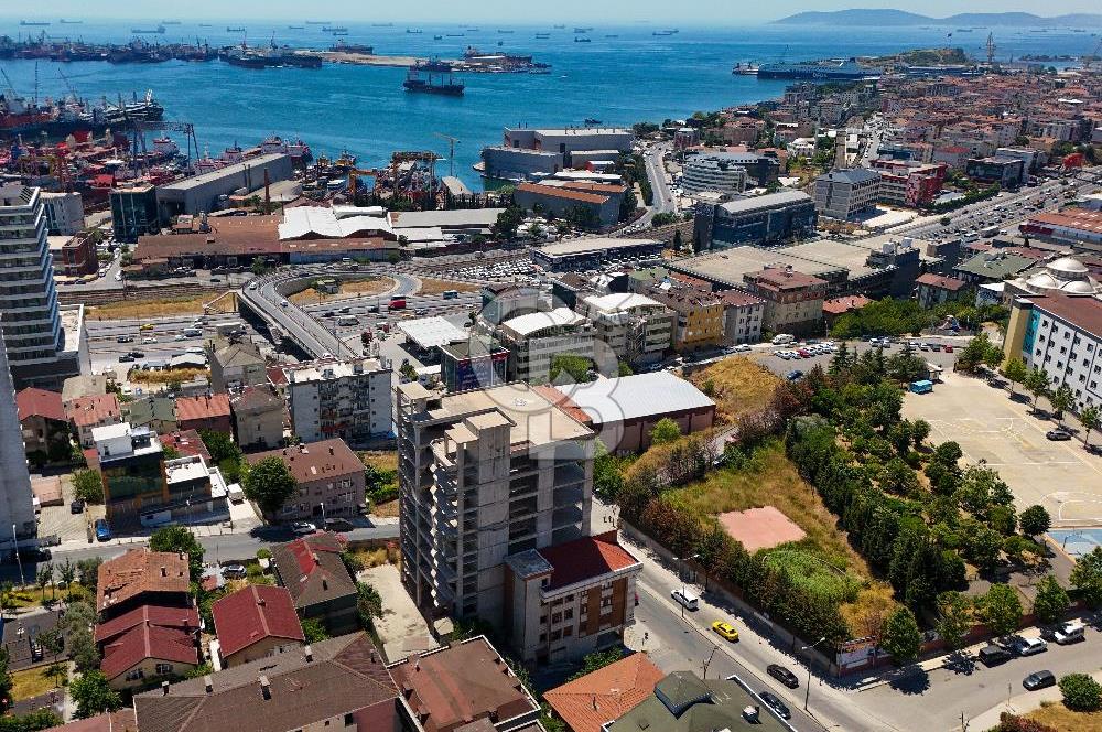 TUZLA E5'TE OTEL RUHSATLI 7.200 M2 SATILIK KOMPLE BİNA