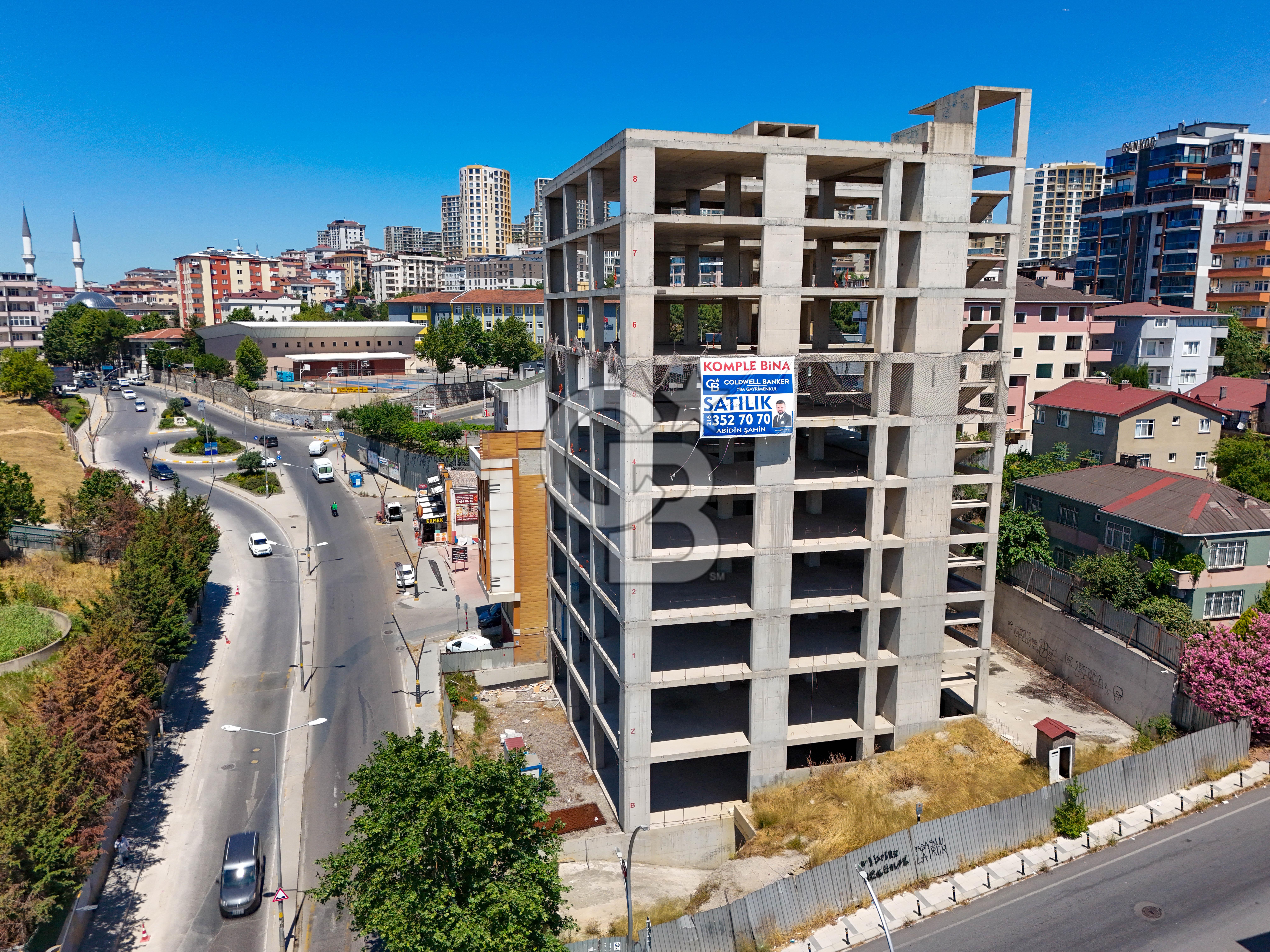 TUZLA E5'TE OTEL RUHSATLI 7.200 M2 SATILIK KOMPLE BİNA