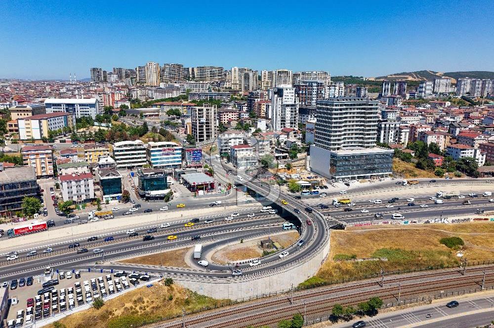 TUZLA E5'TE OTEL RUHSATLI 7.200 M2 SATILIK KOMPLE BİNA