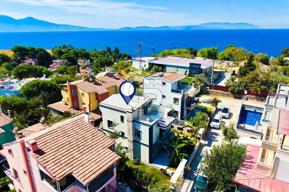 Kadınlar Denizi'nde Deniz Manzaralı, Havuzlu, 4+1 Müstakil Villa