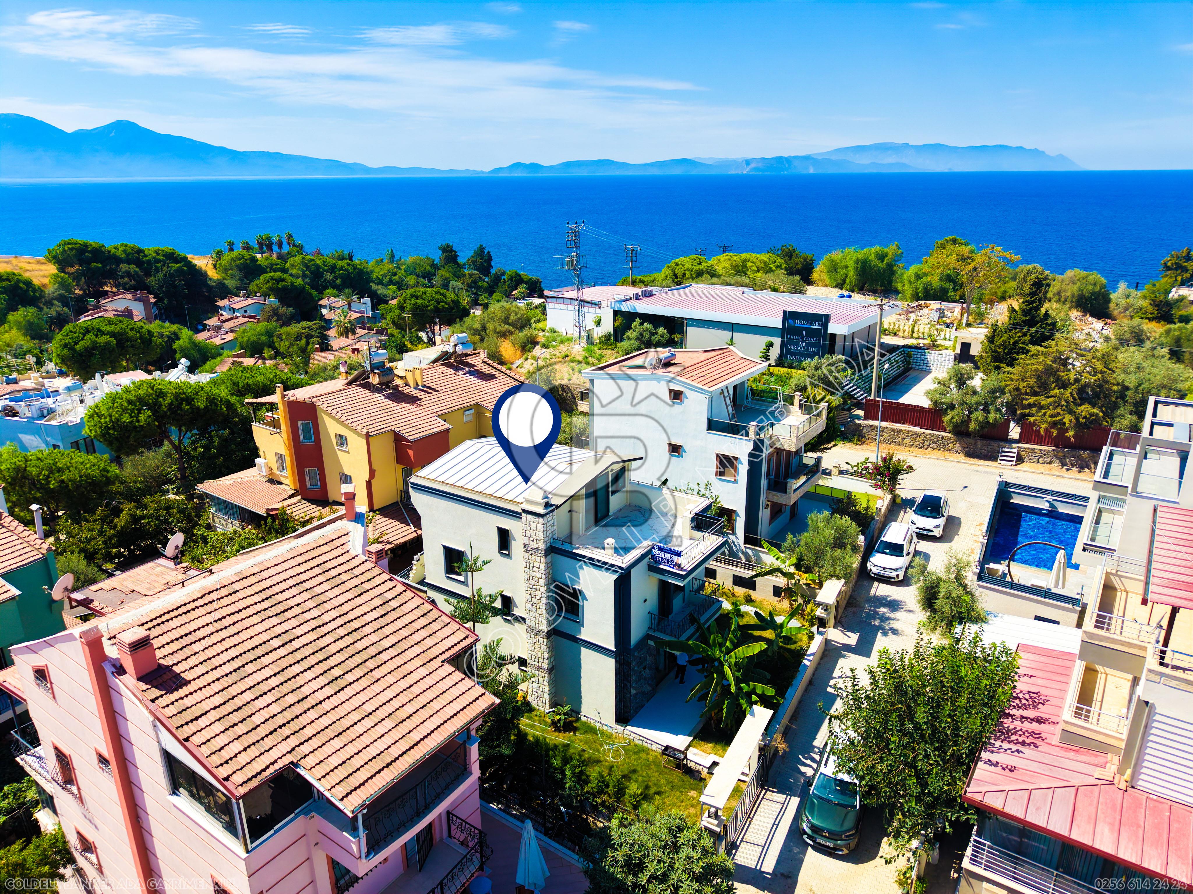 Kadınlar Denizi'nde Deniz Manzaralı, Havuzlu, 4+1 Müstakil Villa