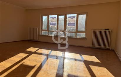 SUBAYEVLERI SANDALCI SOKAK'TA ALTINPARK MANZARALI SATILIK DAİRE