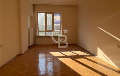 SUBAYEVLERI SANDALCI SOKAK'TA ALTINPARK MANZARALI SATILIK DAİRE
