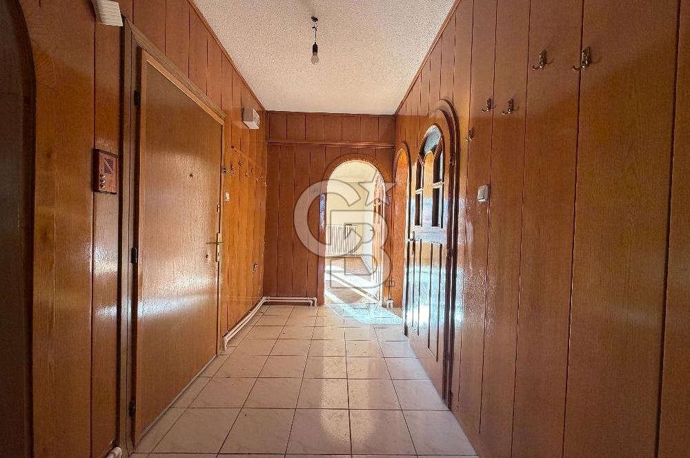 SUBAYEVLERI SANDALCI SOKAK'TA ALTINPARK MANZARALI SATILIK DAİRE