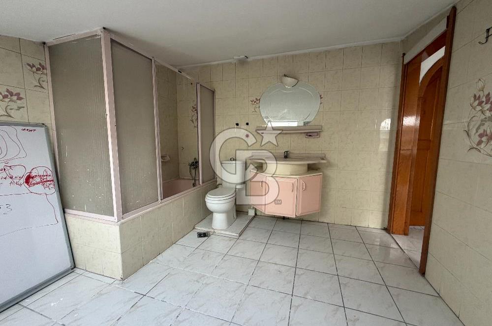 SUBAYEVLERI SANDALCI SOKAK'TA ALTINPARK MANZARALI SATILIK DAİRE