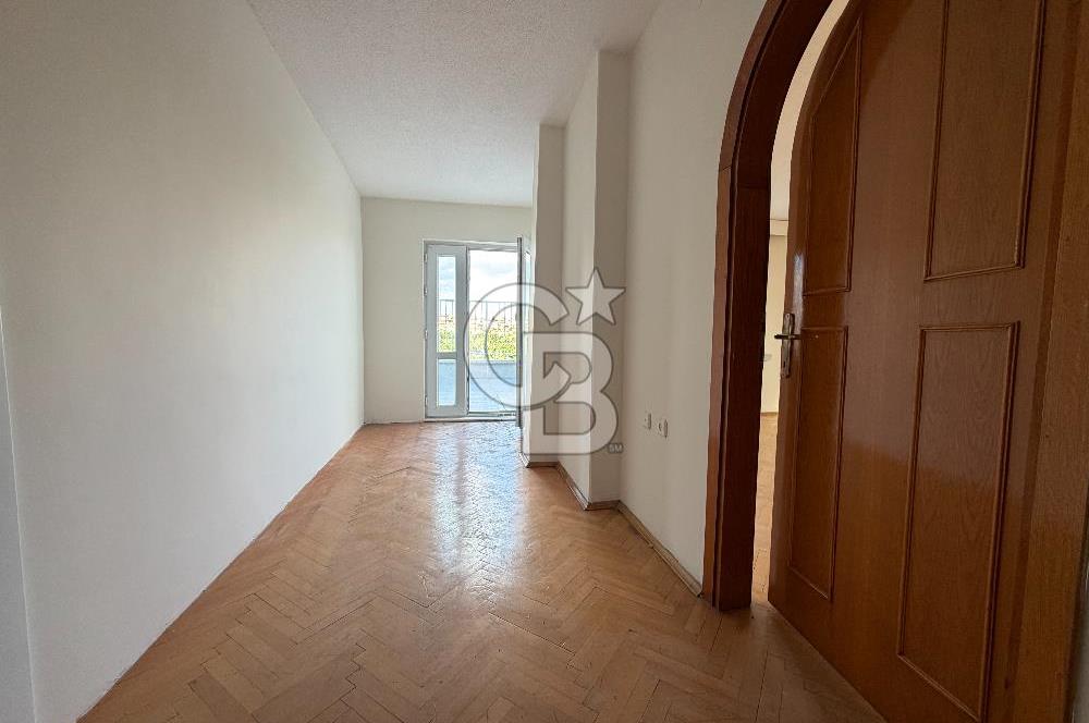 SUBAYEVLERI SANDALCI SOKAK'TA ALTINPARK MANZARALI SATILIK DAİRE