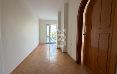 SUBAYEVLERI SANDALCI SOKAK'TA ALTINPARK MANZARALI SATILIK DAİRE