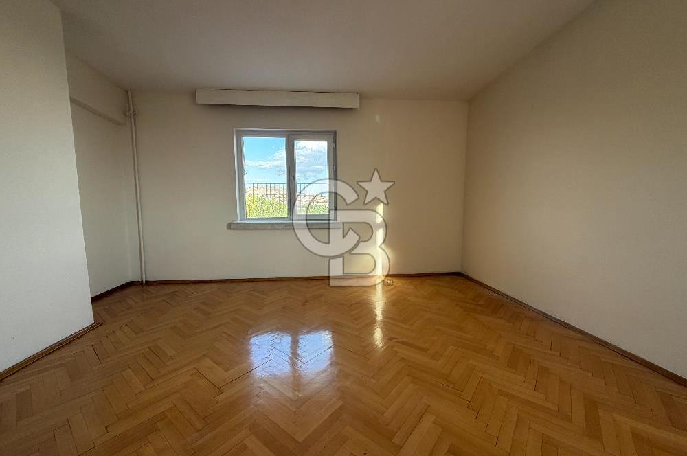 SUBAYEVLERI SANDALCI SOKAK'TA ALTINPARK MANZARALI SATILIK DAİRE