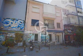 İZMİR ALSANCAK DENİZE 200 METRE 3 KATLI KOMPLE SATILIK BİNA - 1 - 374521
