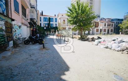 İZMİR ALSANCAK DENİZE 200 METRE 3 KATLI KOMPLE SATILIK BİNA