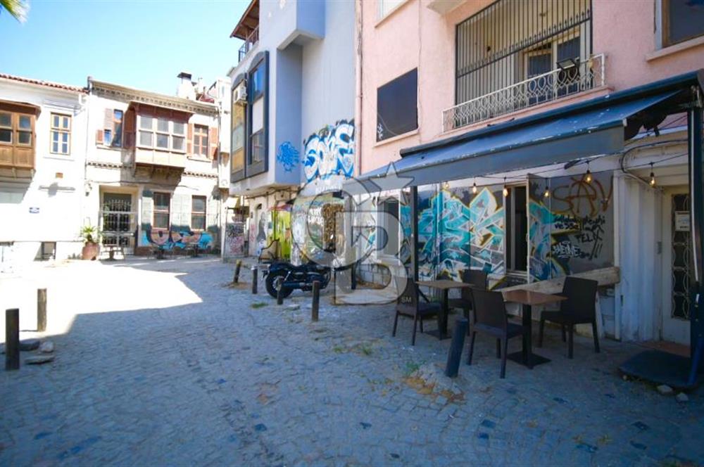 İZMİR ALSANCAK DENİZE 200 METRE 3 KATLI KOMPLE SATILIK BİNA