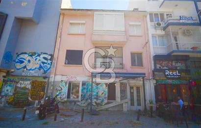 İZMİR ALSANCAK DENİZE 200 METRE 3 KATLI KOMPLE SATILIK BİNA