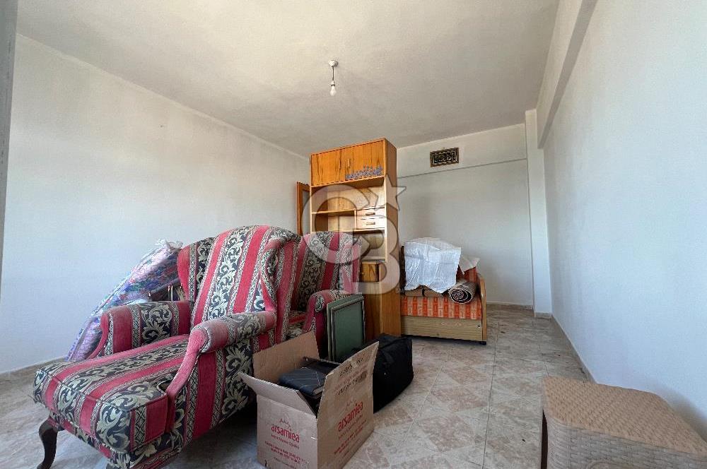 LAPSEKİ FERİBOT İSKELESİNDE SATILIK 2+1 DAİRE