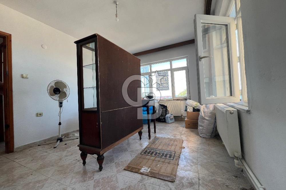 LAPSEKİ FERİBOT İSKELESİNDE SATILIK 2+1 DAİRE