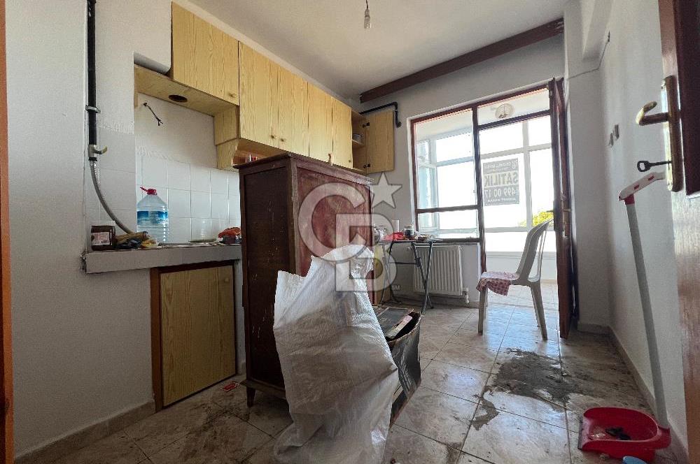 LAPSEKİ FERİBOT İSKELESİNDE SATILIK 2+1 DAİRE