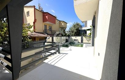 Kadınlar Denizi'nde Deniz Manzaralı, Havuzlu, 4+1 Müstakil Villa