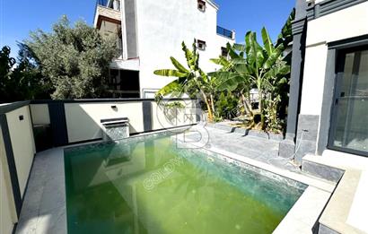 Kadınlar Denizi'nde Deniz Manzaralı, Havuzlu, 4+1 Müstakil Villa
