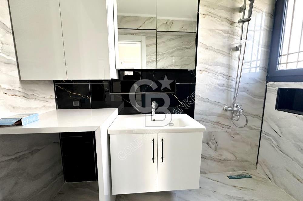 Kadınlar Denizi'nde Deniz Manzaralı, Havuzlu, 4+1 Müstakil Villa
