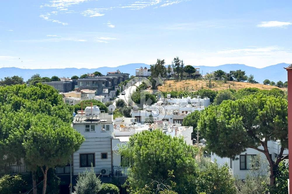 Kadınlar Denizi'nde Deniz Manzaralı, Havuzlu, 4+1 Müstakil Villa