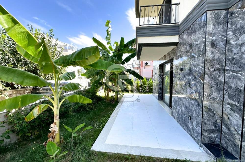 Kadınlar Denizi'nde Deniz Manzaralı, Havuzlu, 4+1 Müstakil Villa