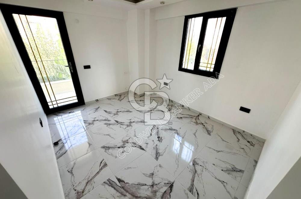 Kadınlar Denizi'nde Deniz Manzaralı, Havuzlu, 4+1 Müstakil Villa