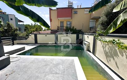 Kadınlar Denizi'nde Deniz Manzaralı, Havuzlu, 4+1 Müstakil Villa