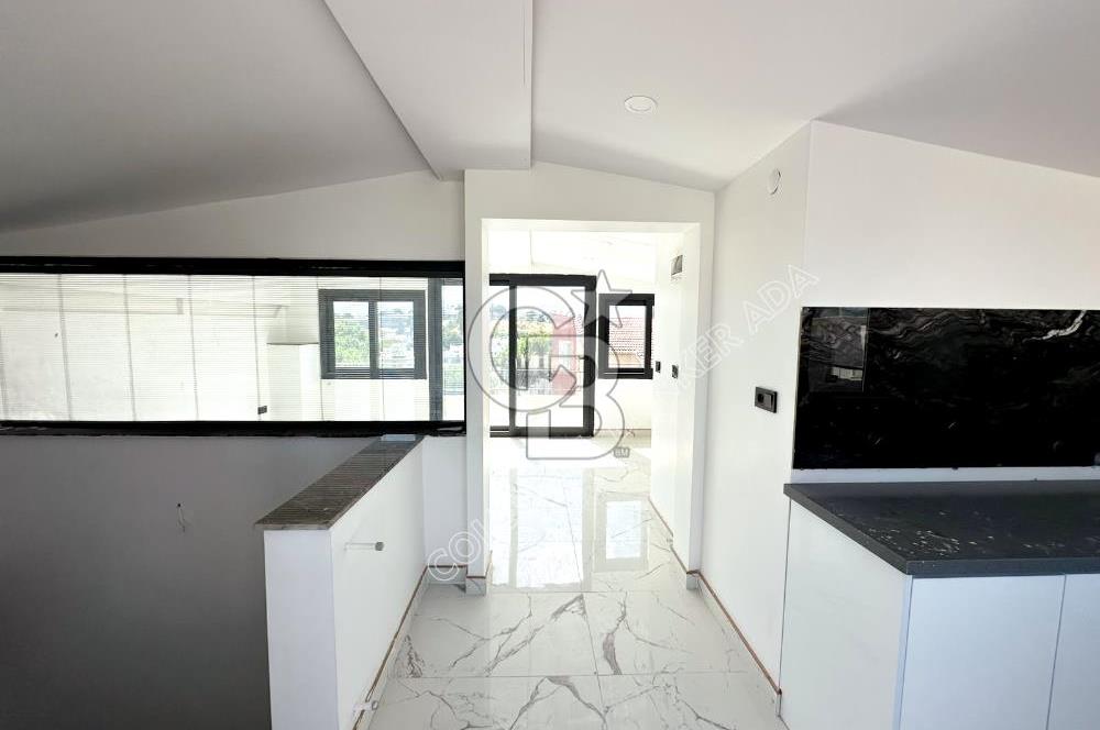 Kadınlar Denizi'nde Deniz Manzaralı, Havuzlu, 4+1 Müstakil Villa