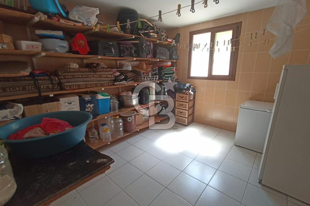 Seferihisar Akarca'da 5+2 satılık villa