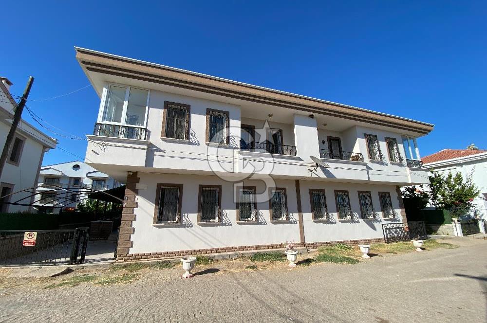 Cunda'da 350m2 Arsa İçerisinde Deniz Manzaralı 4+1 Satılık Villa
