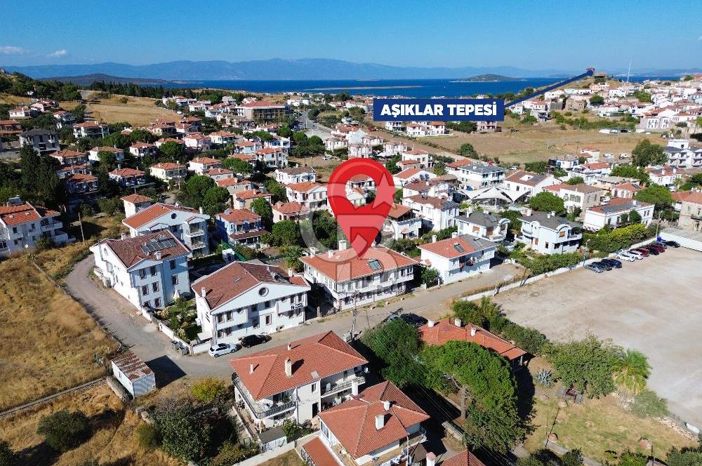 Cunda'da 350m2 Arsa İçerisinde Deniz Manzaralı 4+1 Satılık Villa