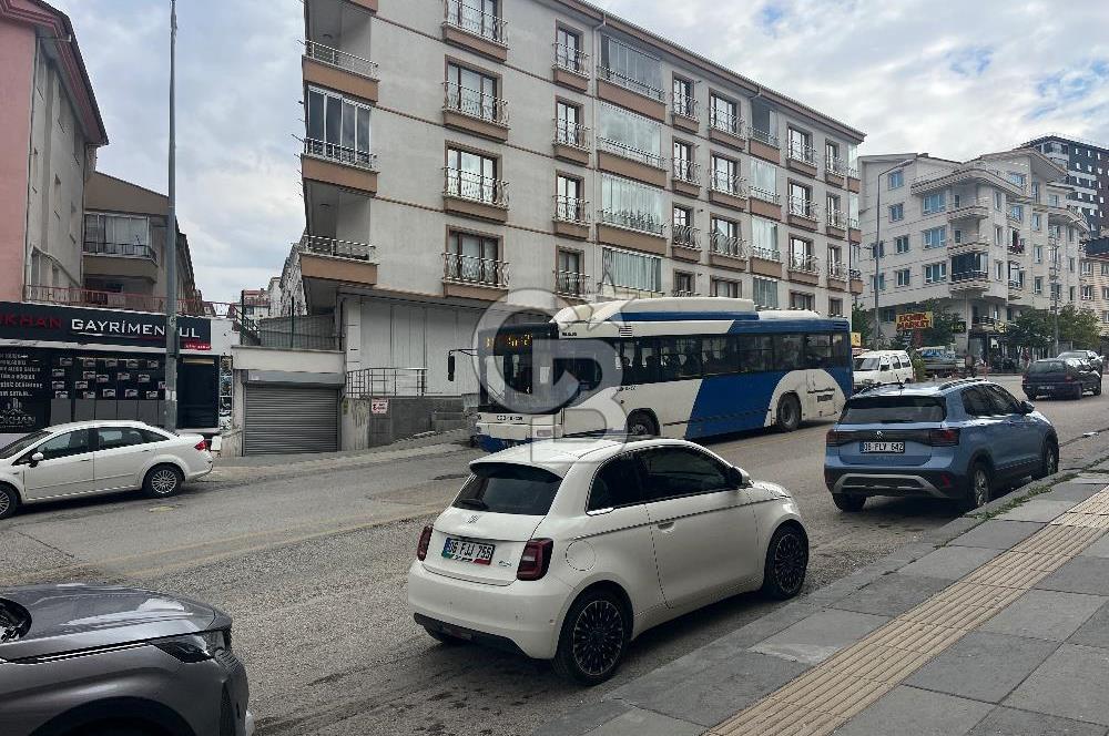 Mamak Cadde Üzerinde Yapılı Köşe Satılık Dükkan 