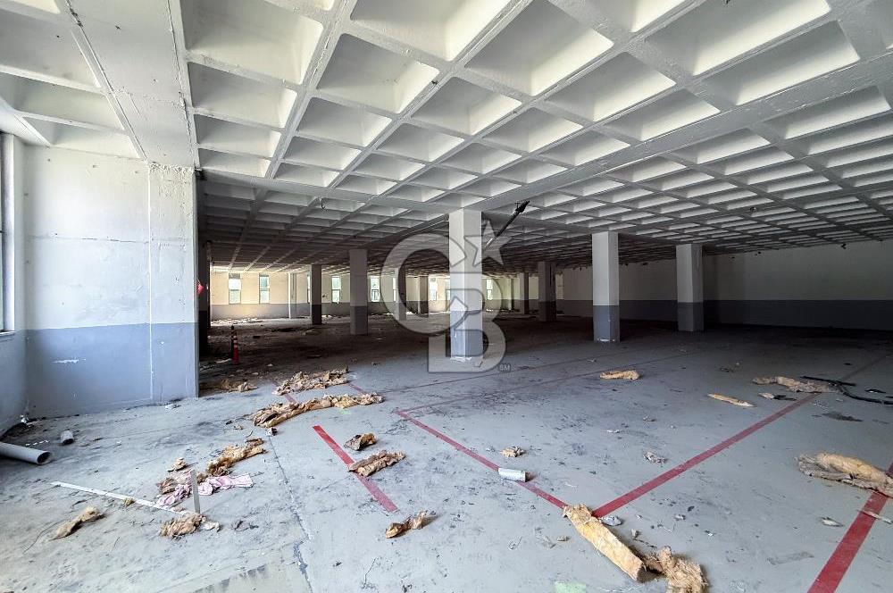 Bağcılar Mahmutbey'de Satılık 8.000 m2 Komple Bina
