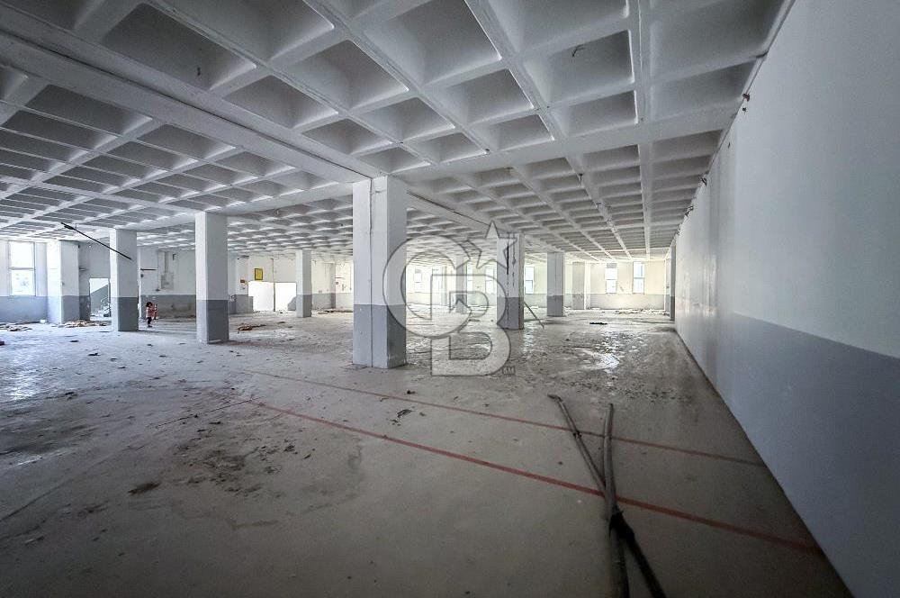Bağcılar Mahmutbey'de Satılık 8.000 m2 Komple Bina