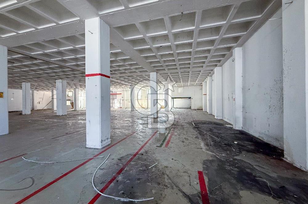 Bağcılar Mahmutbey'de Satılık 8.000 m2 Komple Bina