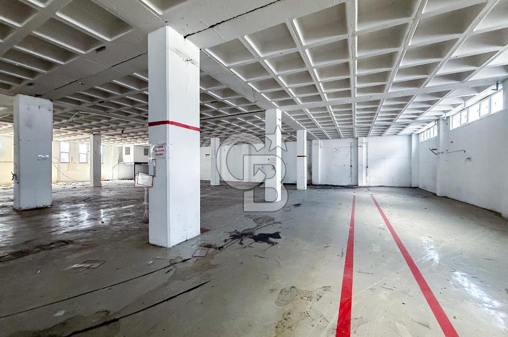 Bağcılar Mahmutbey'de Satılık 8.000 m2 Komple Bina