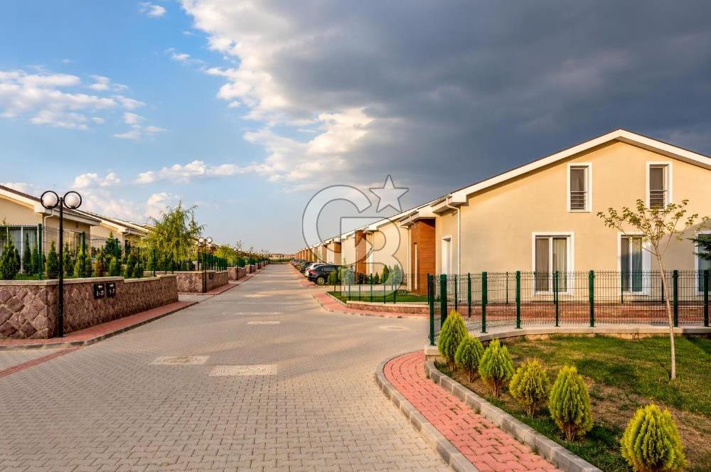 NESİBE AYDIN YANI GÖLPARK VİLLALARINDA BÜYÜK BAHÇELİ VİLLA