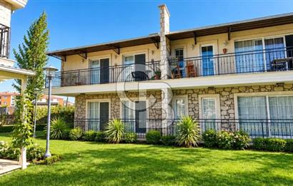 Ayvalık Altınova da Havuzlu Sitede  2+1 Satılık  Daire 