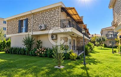 Ayvalık Altınova da Havuzlu Sitede  2+1 Satılık  Daire 