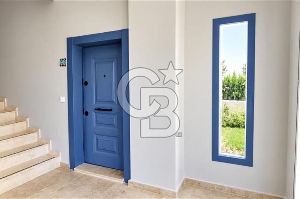 Ayvalık Altınova da Havuzlu Sitede  2+1 Satılık  Daire 