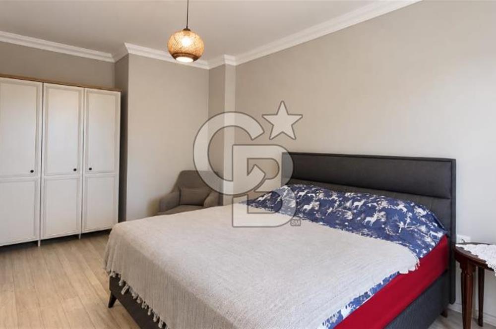 Ayvalık Altınova da Havuzlu Sitede  2+1 Satılık  Daire 