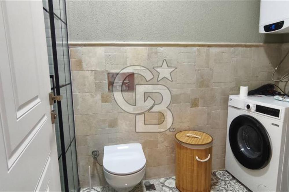 Ayvalık Altınova da Havuzlu Sitede  2+1 Satılık  Daire 