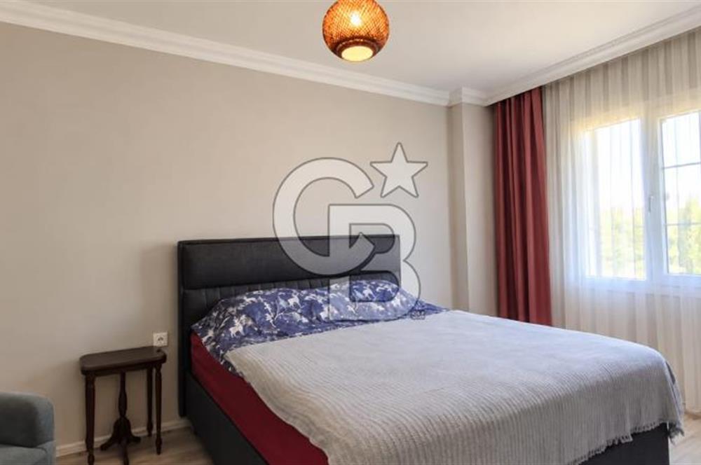 Ayvalık Altınova da Havuzlu Sitede  2+1 Satılık  Daire 