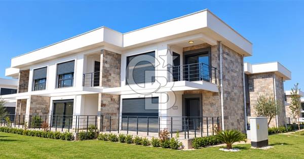 Ayvalık Altınova 2+1 Havuzlu Satılık Villa - 374657