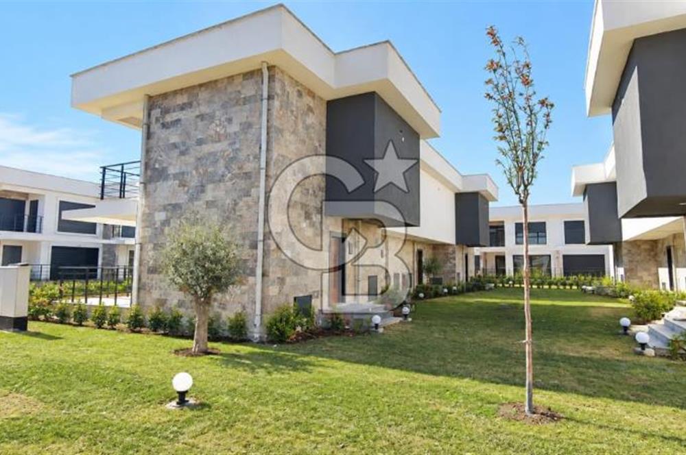 Ayvalık Altınova 2+1 Havuzlu Satılık Villa 