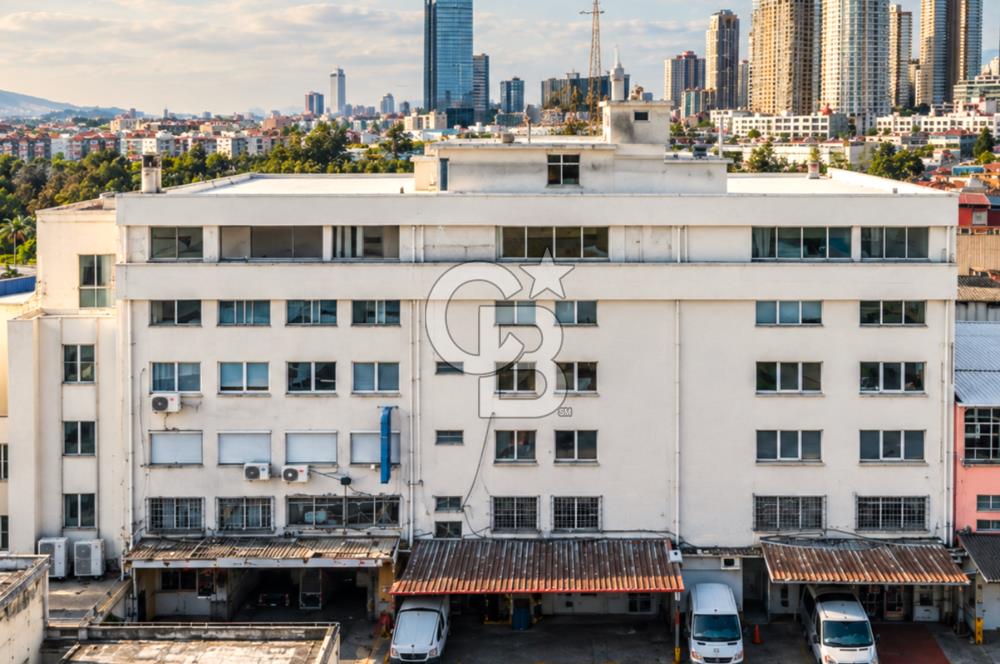 İzmir Mersinli 1. Sanayi’de Satılık 6 Katlı Komple Ticari Bina