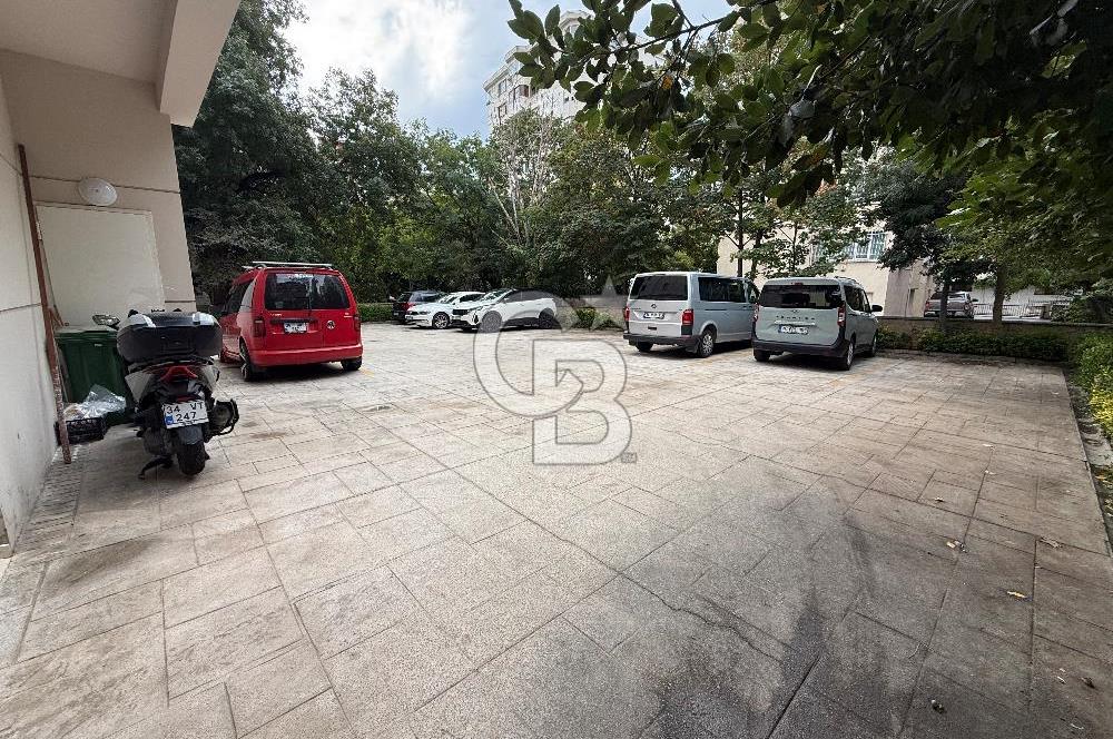 KADIKÖY FENERYOLU 'NDA 5 YILLIK BİNA NET 80 m2 2+1 KİRALIK DAİRE