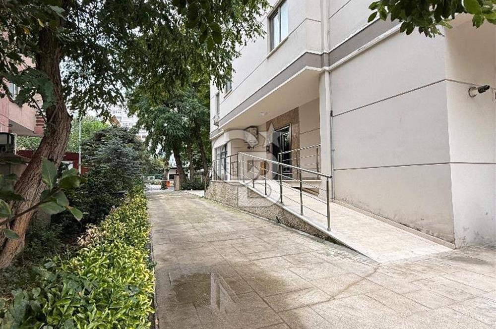 KADIKÖY FENERYOLU 'NDA 5 YILLIK BİNA NET 80 m2 2+1 KİRALIK DAİRE
