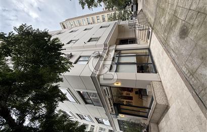 KADIKÖY FENERYOLU 'NDA 5 YILLIK BİNA NET 80 m2 2+1 KİRALIK DAİRE
